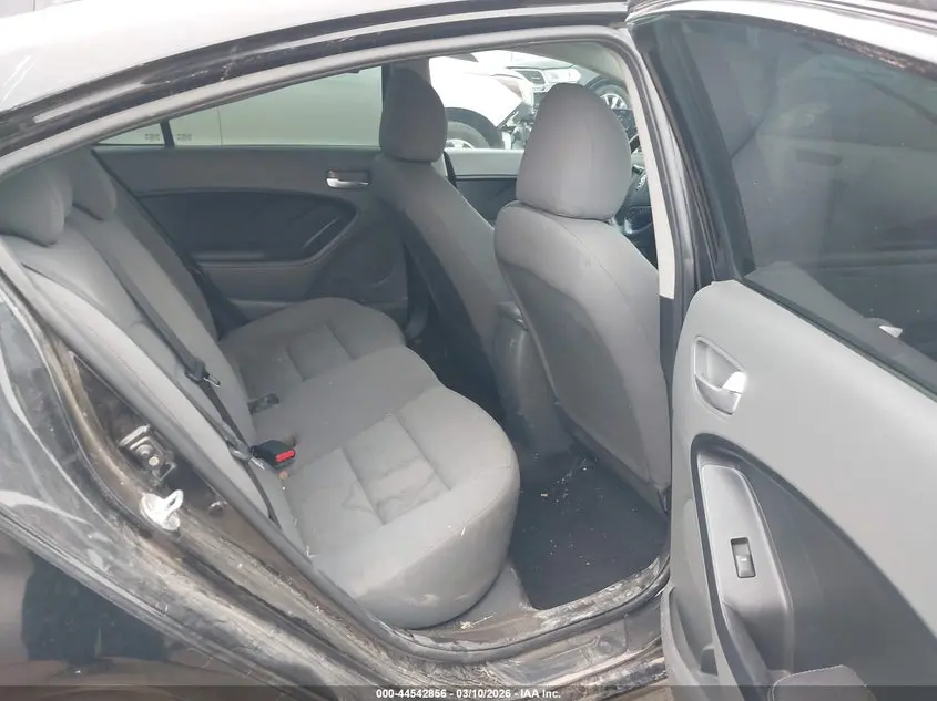 2017 KIA FORTE LX