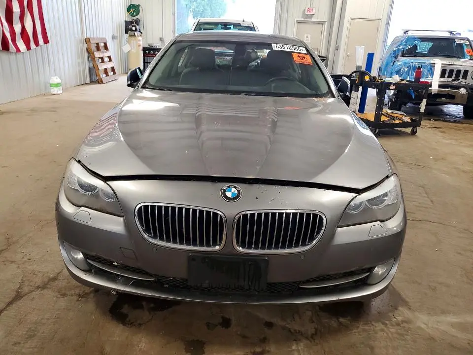 2012 BMW 528 XI  