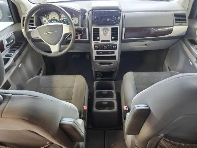 2010 CHRYSLER TOWN & COUNTRY TOURING  