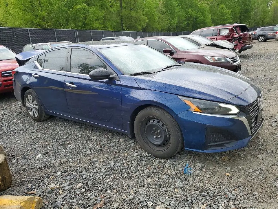 2024 NISSAN ALTIMA S  