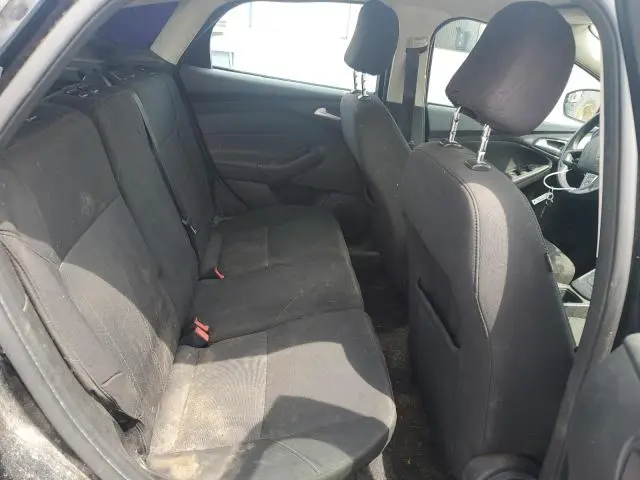 2016 FORD FOCUS SE  