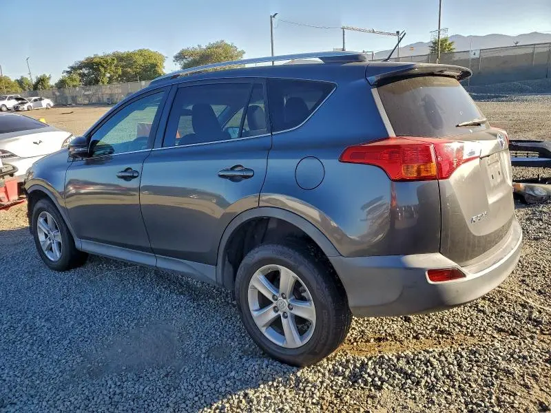 2014 TOYOTA RAV4 XLE  