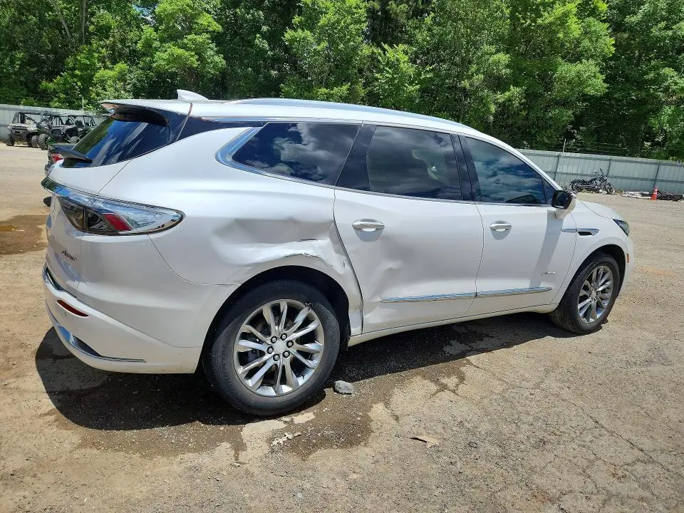 2022 BUICK ENCLAVE AVENIR  
