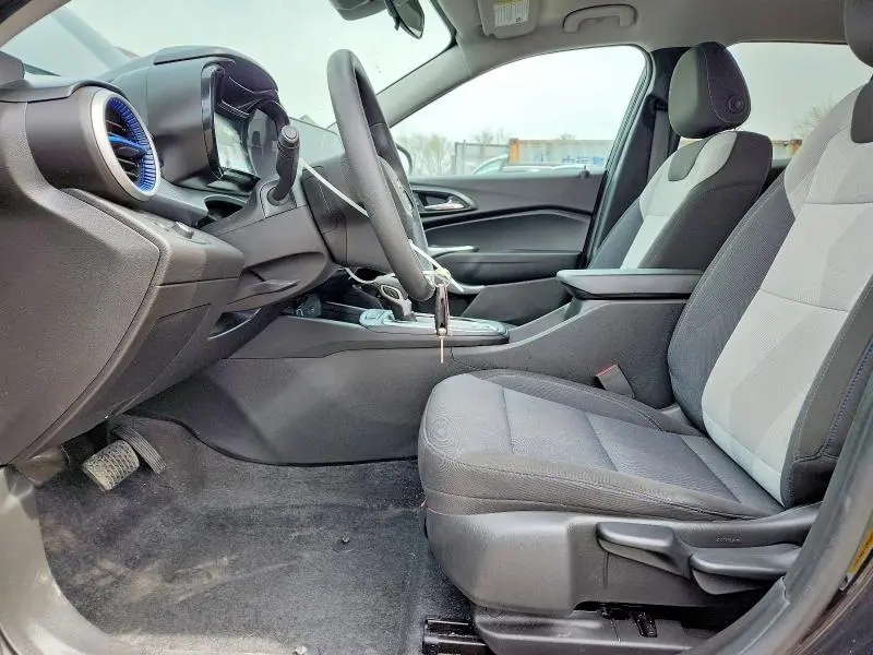 2025 CHEVROLET TRAX LS  
