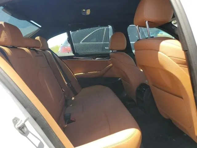 2021 BMW 530E   