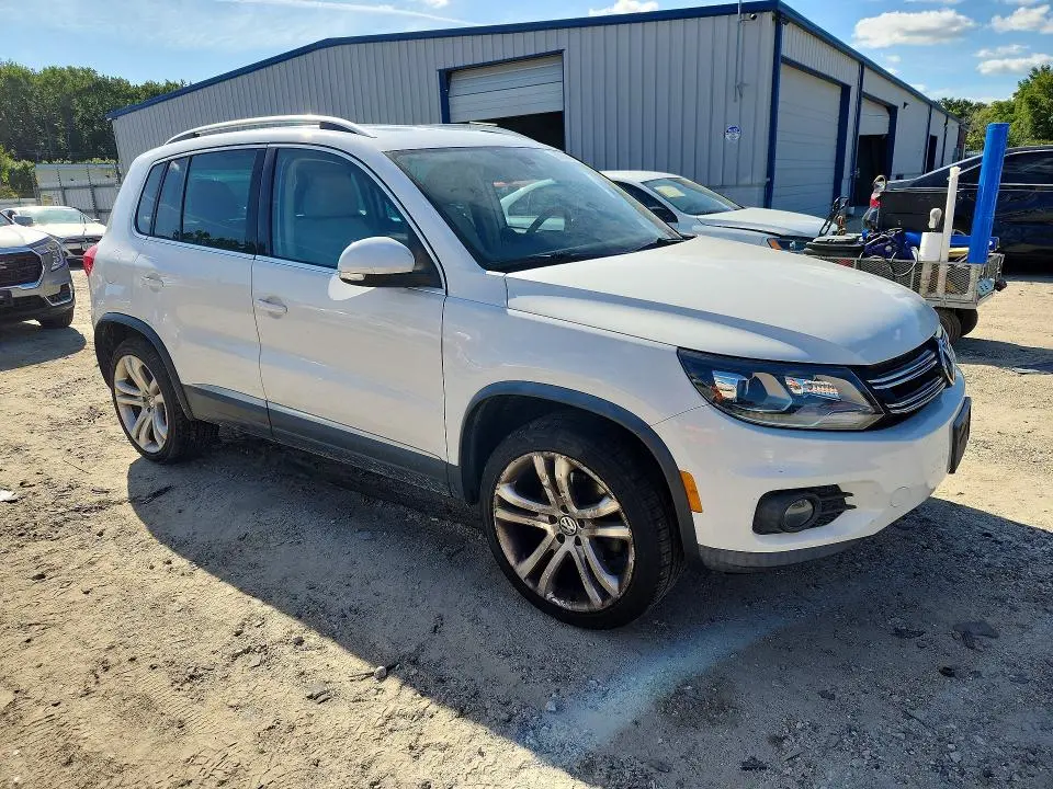 2012 VOLKSWAGEN TIGUAN S  