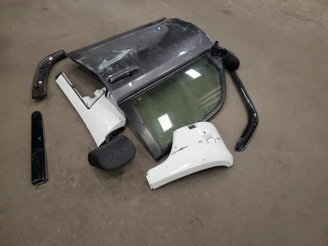 2014 TOYOTA 4RUNNER SR5  