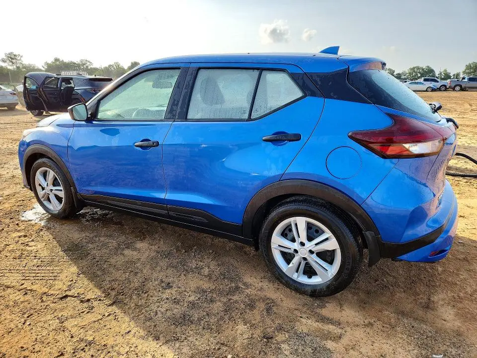 2024 NISSAN KICKS S  