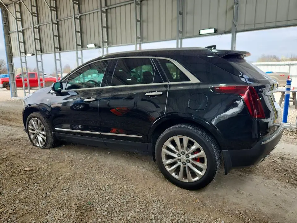 2017 CADILLAC XT5   
