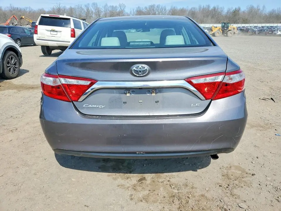 2017 TOYOTA CAMRY LE  