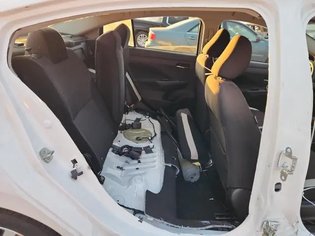 2022 NISSAN VERSA SV  