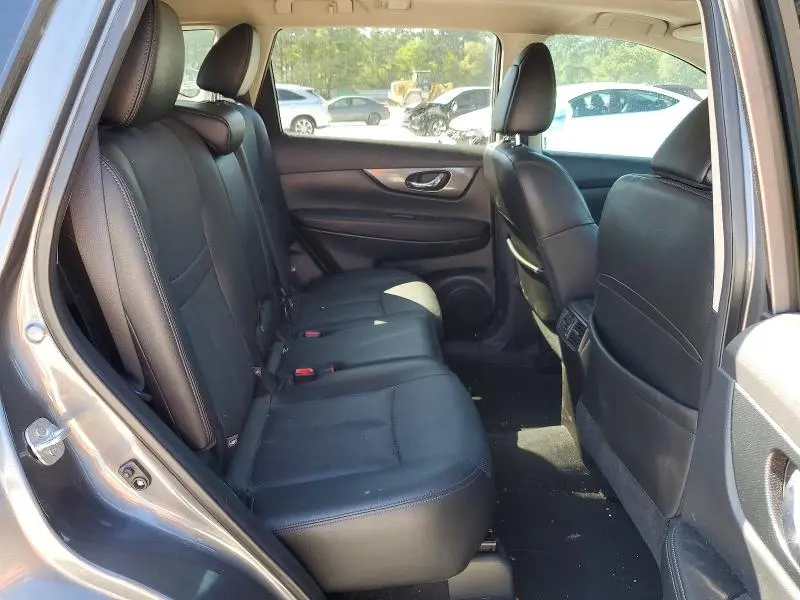 2016 NISSAN ROGUE SL  