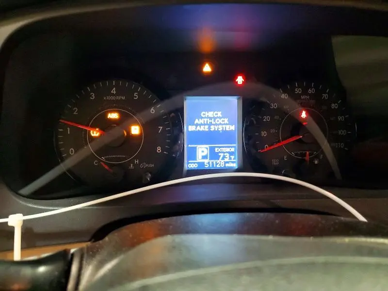 2015 TOYOTA SIENNA LE  