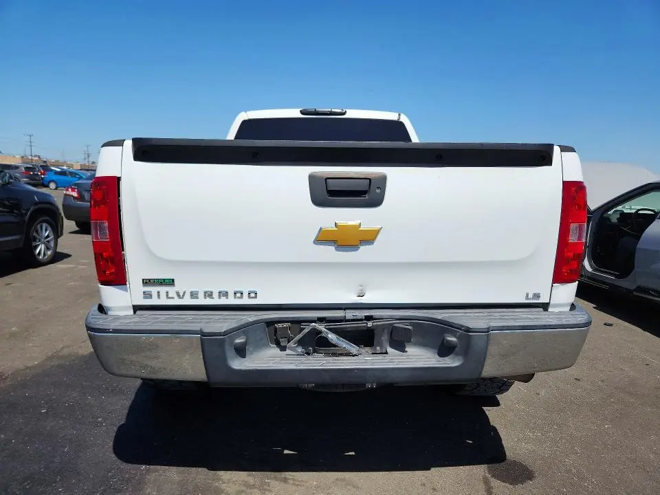 2011 CHEVROLET SILVERADO K1500 LS  