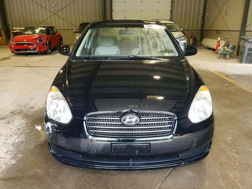 2011 HYUNDAI ACCENT GLS  