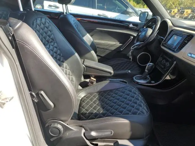 2019 VOLKSWAGEN BEETLE S