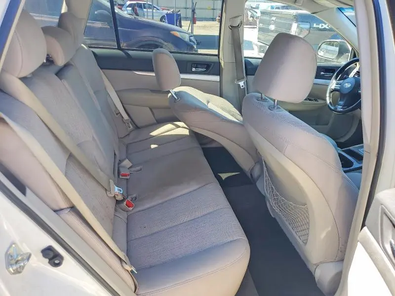 2013 SUBARU OUTBACK 2.5I PREMIUM  