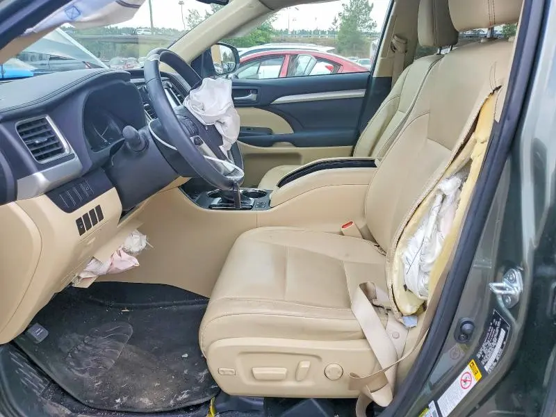 2015 TOYOTA HIGHLANDER XLE  