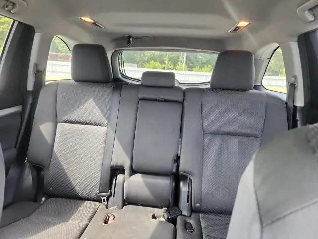 2014 TOYOTA HIGHLANDER LE  