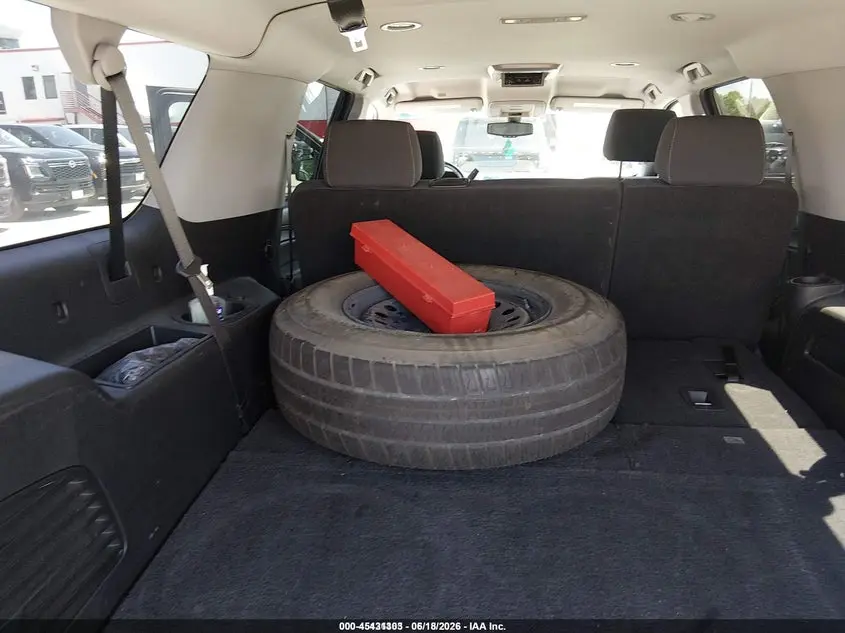 2018 CHEVROLET SUBURBAN LS