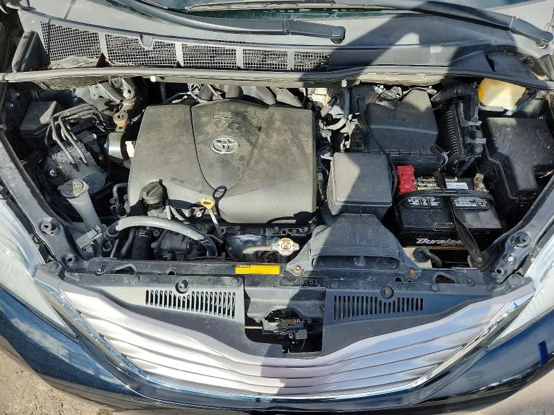 2017 TOYOTA SIENNA XLE 7-PASSENGER  