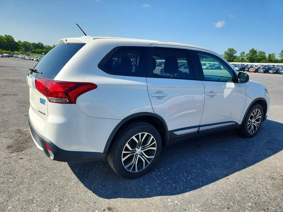 2016 MITSUBISHI OUTLANDER ES  