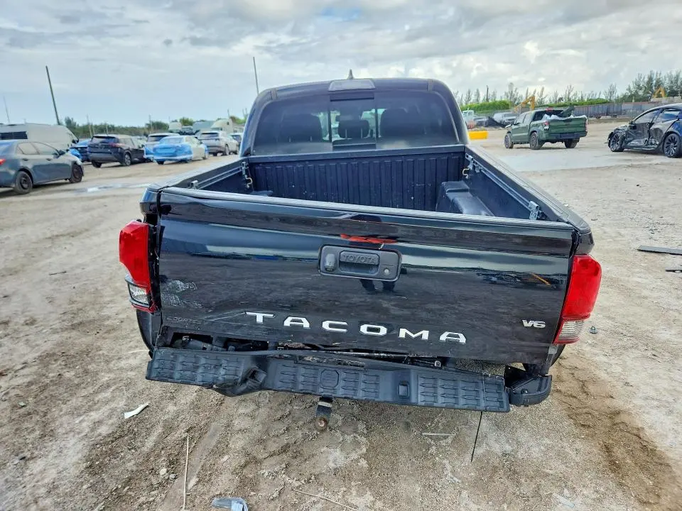 2018 TOYOTA TACOMA SR5 V6  