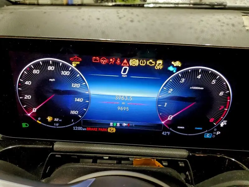 2025 MERCEDES-BENZ GLA 250 4MATIC  