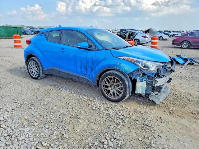 2019 TOYOTA C-HR XLE  