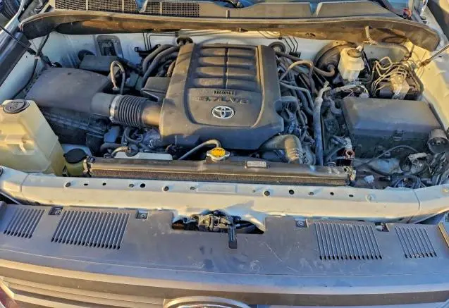 2015 TOYOTA TUNDRA CREWMAX SR5  