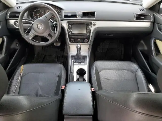 2013 VOLKSWAGEN PASSAT SE  