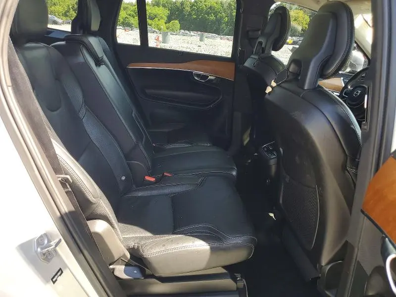 2018 VOLVO XC90 T6  