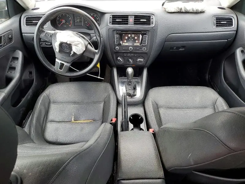 2011 VOLKSWAGEN JETTA SE  