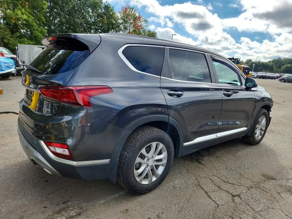 2020 HYUNDAI SANTA FE SE  
