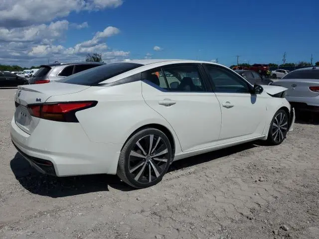 2019 NISSAN ALTIMA SR