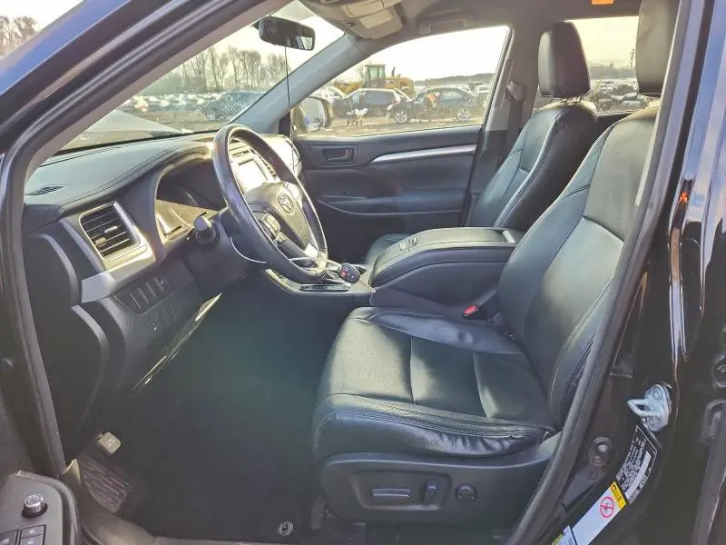 2014 TOYOTA HIGHLANDER LE  