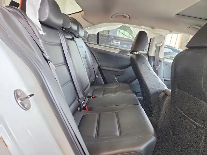 2015 VOLKSWAGEN JETTA SE  