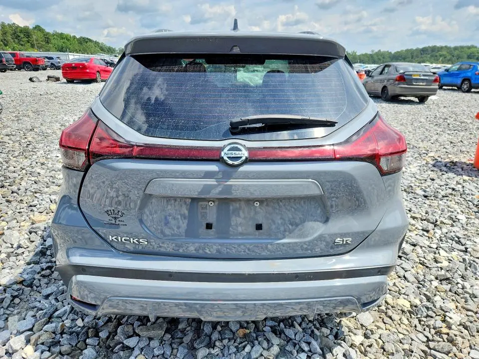 2021 NISSAN KICKS SR  