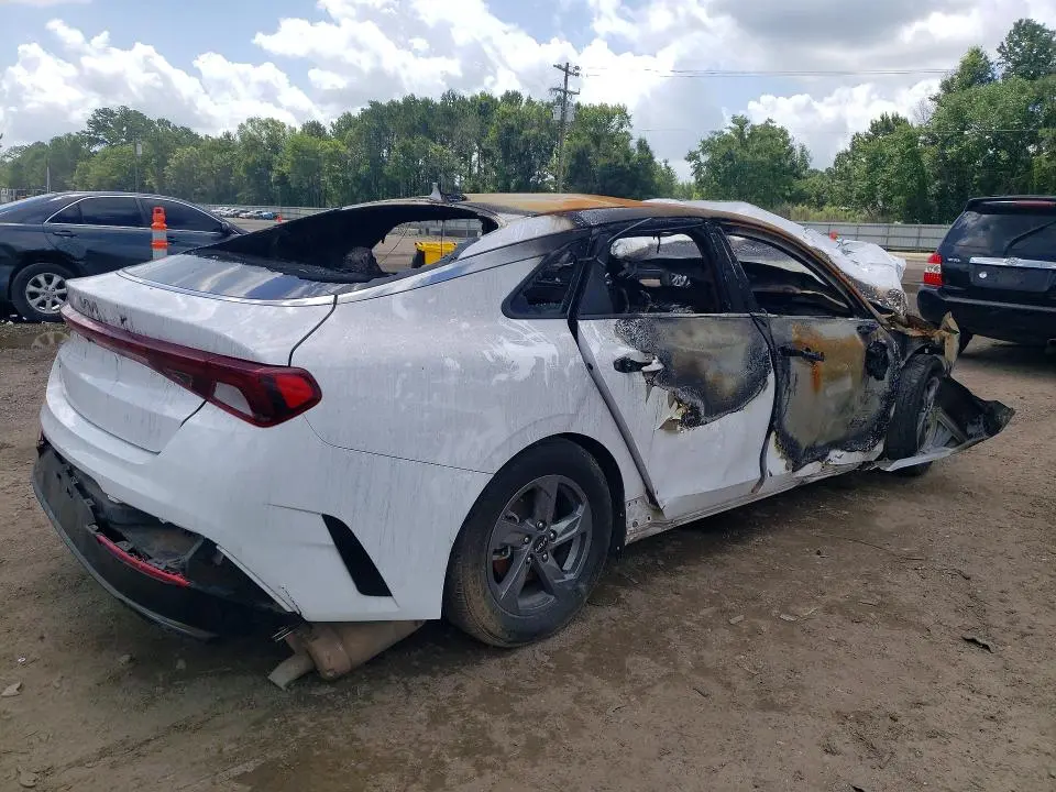 2023 KIA K5 LXS  