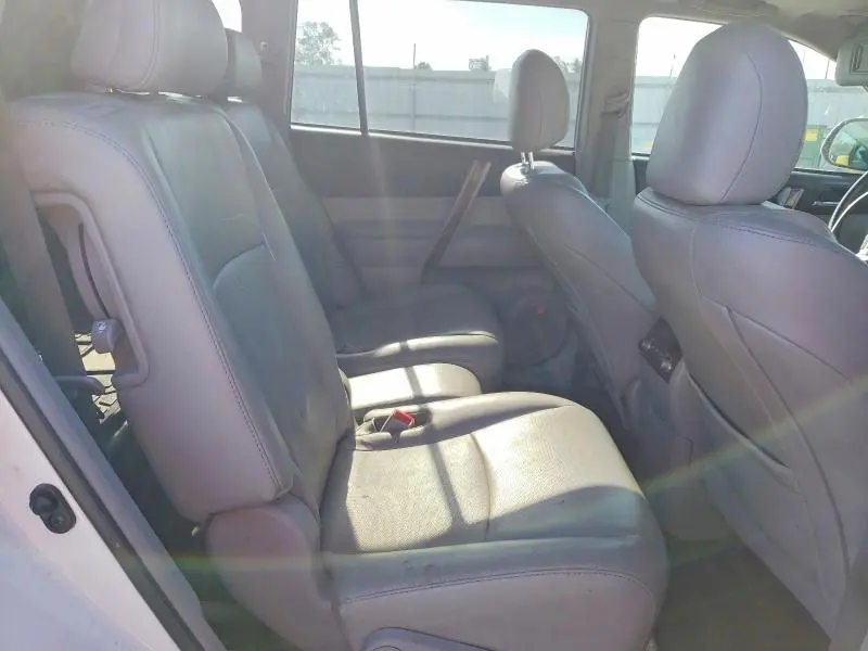 2012 TOYOTA HIGHLANDER LIMITED  
