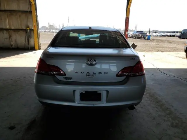 2010 TOYOTA AVALON XL  