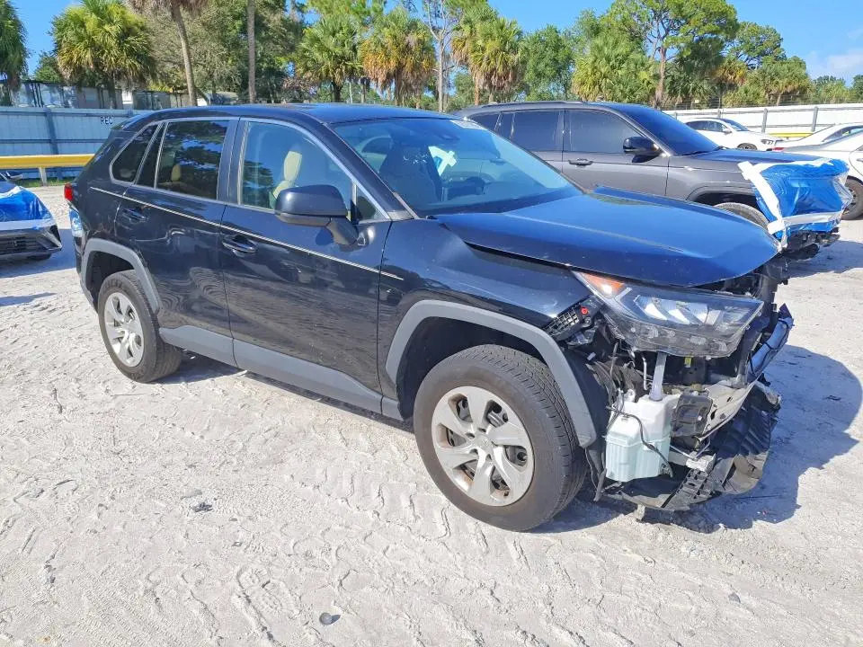2022 TOYOTA RAV4 LE  
