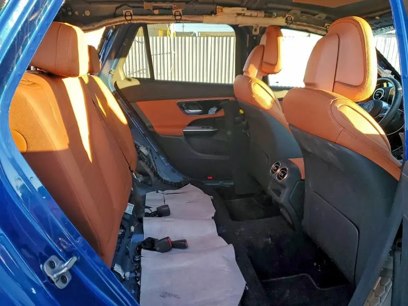 2023 MERCEDES-BENZ GLC 300  