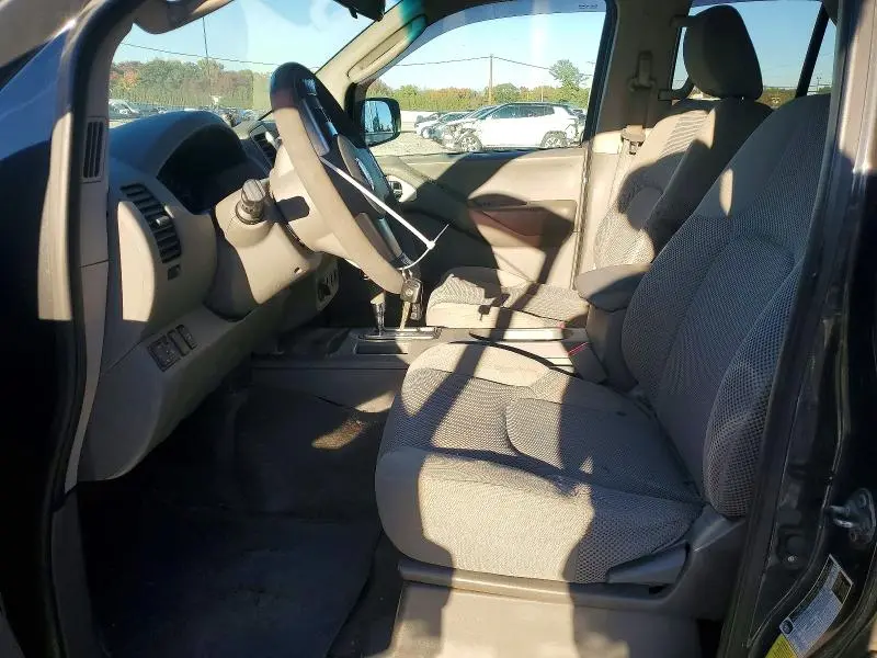 2010 NISSAN FRONTIER SE V6  