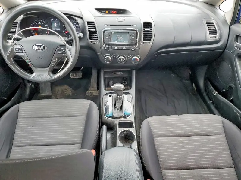 2017 KIA FORTE LX  