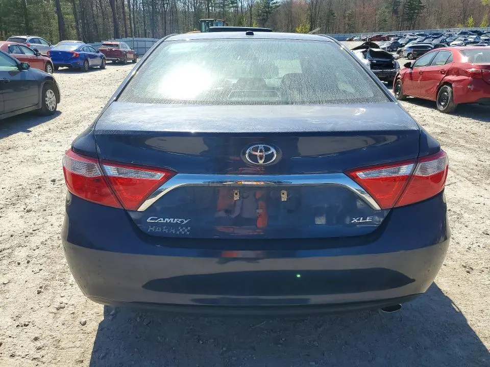 2017 TOYOTA CAMRY XLE  