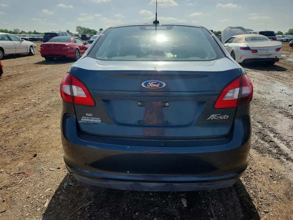 2011 FORD FIESTA SE  