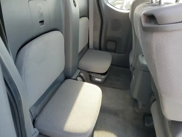 2010 NISSAN FRONTIER KING CAB SE  