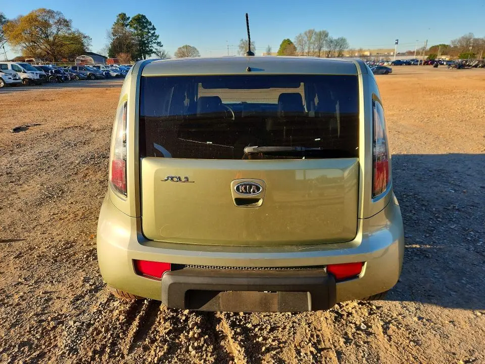 2010 KIA SOUL +  