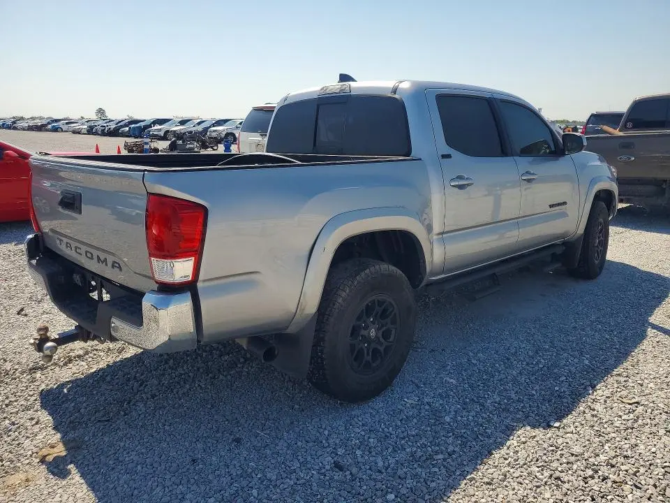 2022 TOYOTA TACOMA SR5 V6  